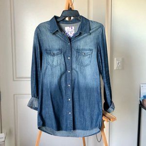 FREE w/$20+ purchase🌈Five & 6 Denim BF Fit Shirt